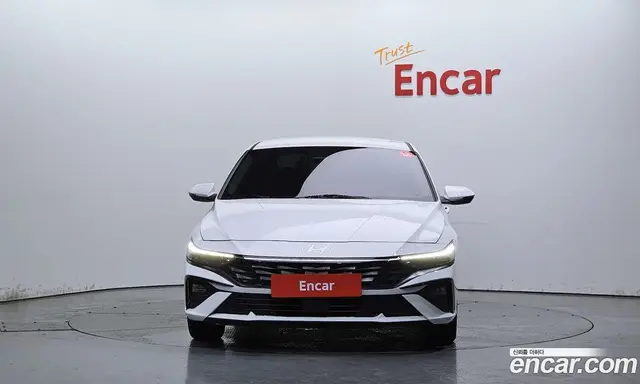 Hyundai Avante 2024 1.6 автомат (гидро), миниатюра 3