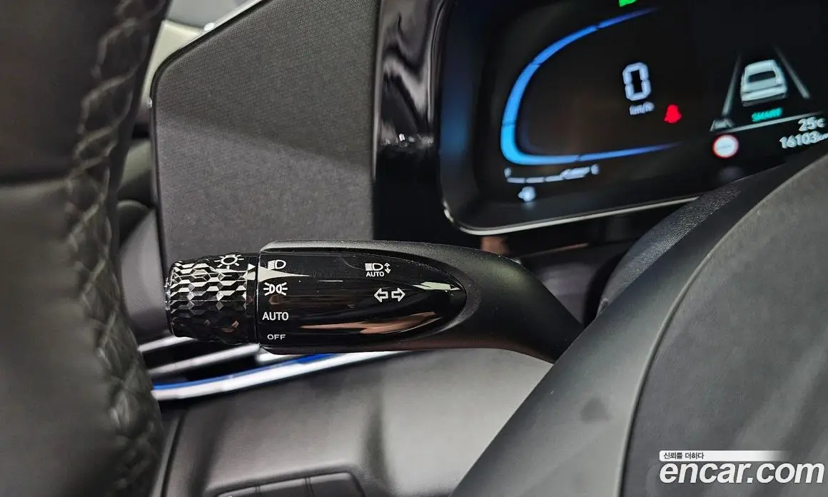 Hyundai Avante 2024 1.6 автомат (гидро), фото 29