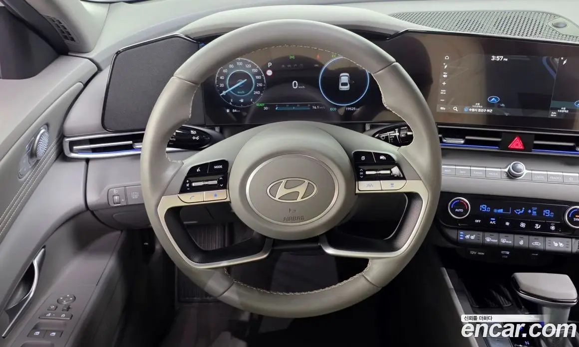Hyundai Avante 2024 1.6 автомат (гидро), фото 19