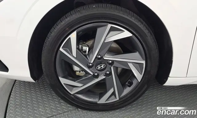 Hyundai Avante 2024 1.6 автомат (гидро), миниатюра 5