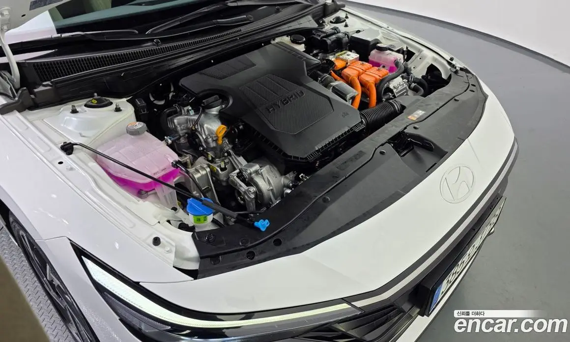 Hyundai Avante 2024 1.6 автомат (гидро), фото 6