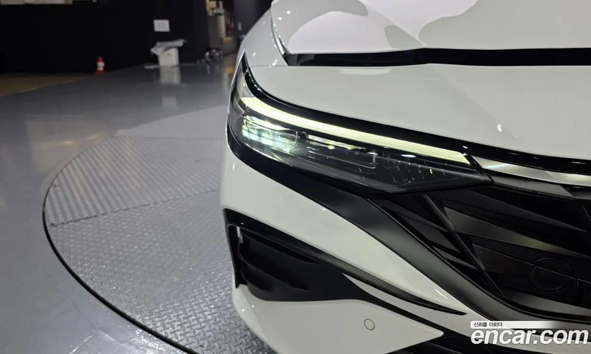 Hyundai Avante 2024 1.6 автомат (гидро), фото 8