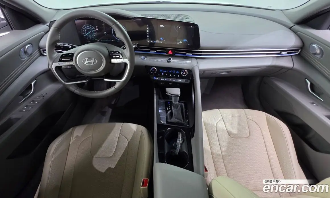 Hyundai Avante 2024 1.6 автомат (гидро), фото 10
