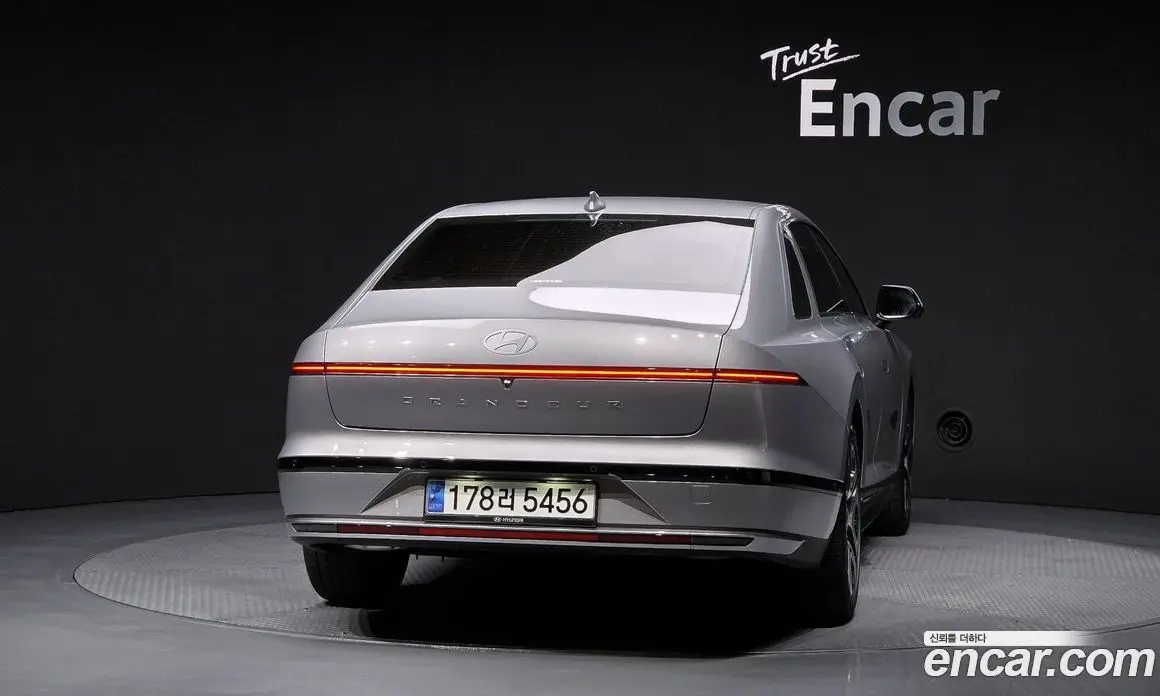 Hyundai Grandeur 2023 2.5 автомат (гидро), фото 4