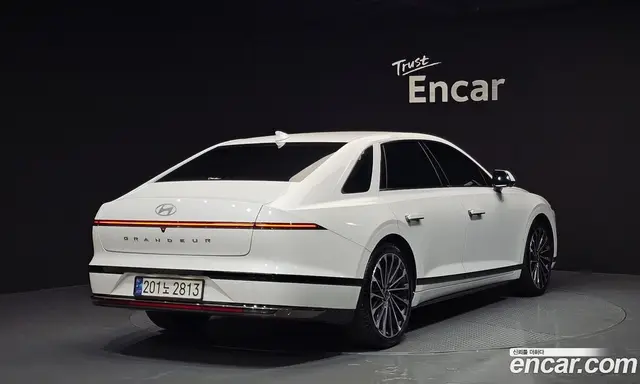 Hyundai Grandeur 2023 2.5 автомат (гидро), миниатюра 2