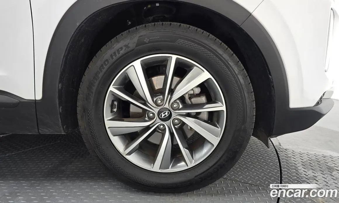 Hyundai Santa Fe 2018 2.0 автомат (гидро), фото 7