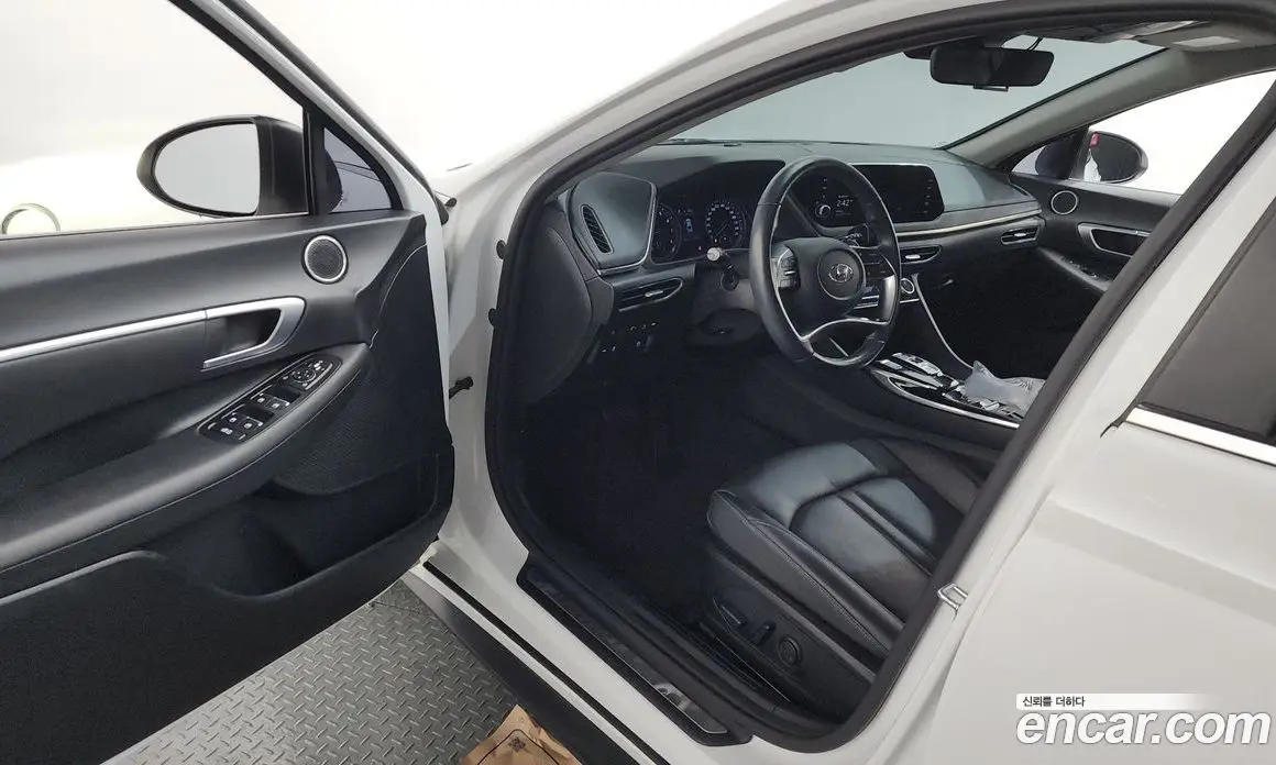 Hyundai Sonata 2021 2.0 автомат (гидро), фото 13