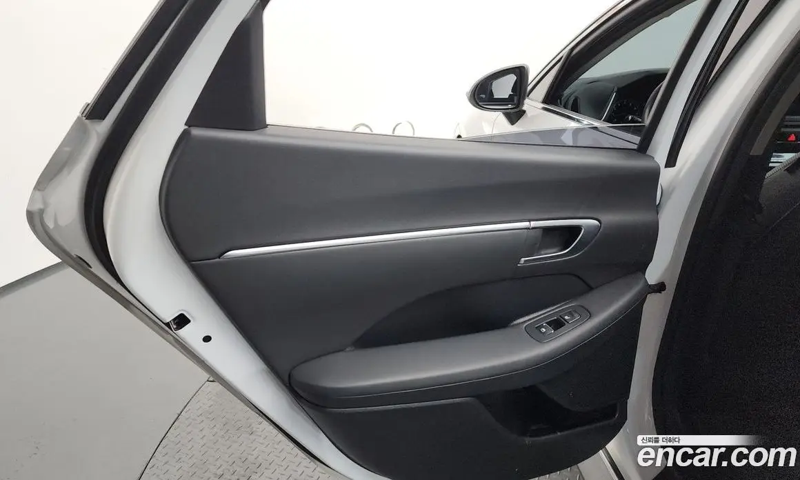 Hyundai Sonata 2021 2.0 автомат (гидро), фото 15