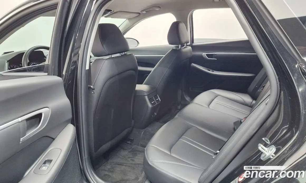 Hyundai Sonata 2022 2.0 автомат (гидро), фото 16