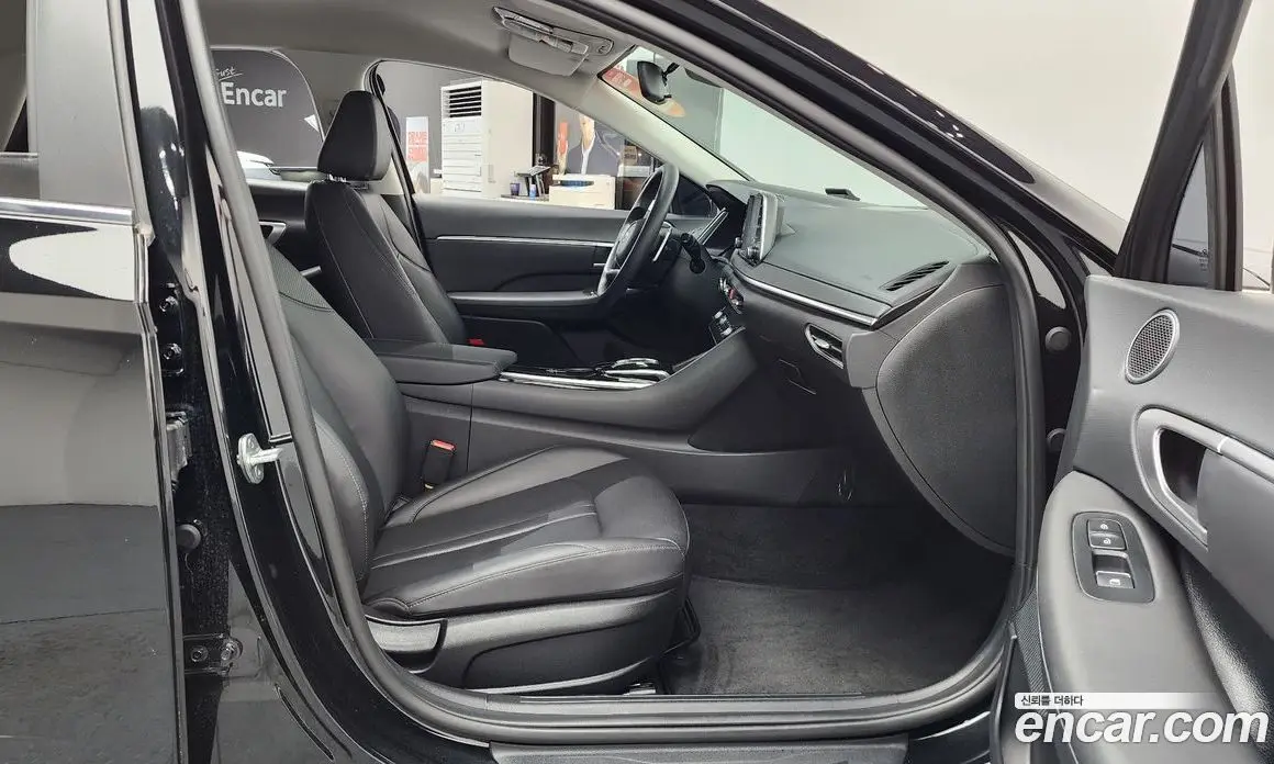 Hyundai Sonata 2022 2.0 автомат (гидро), фото 17