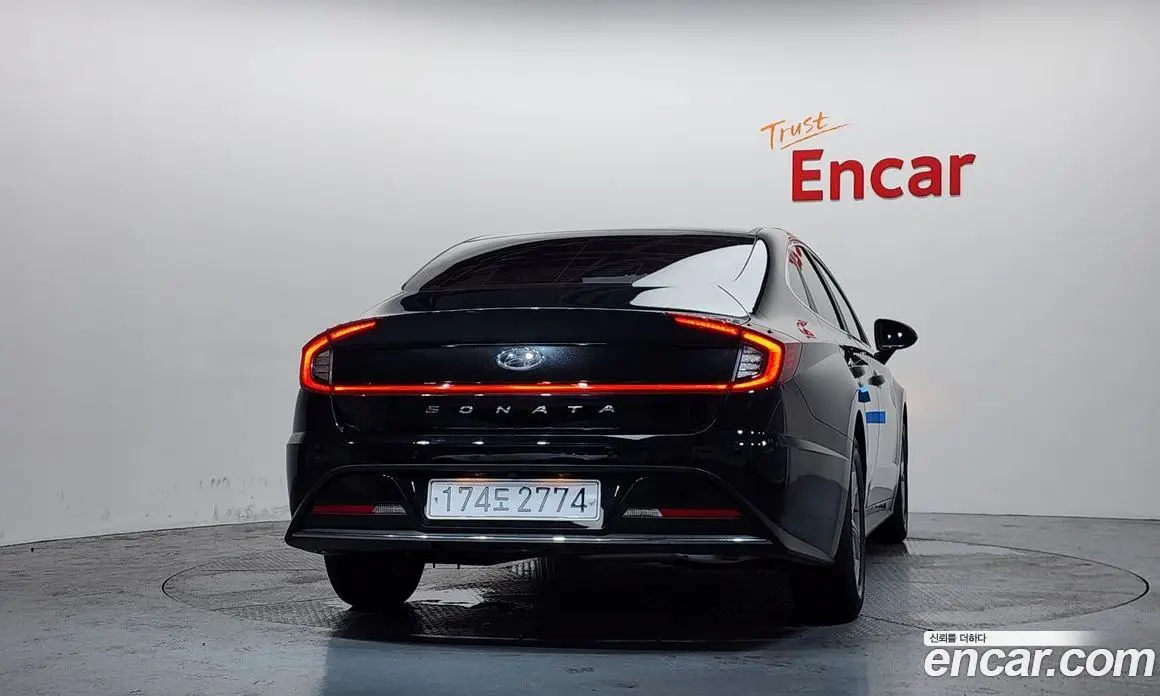 Hyundai Sonata 2022 2.0 автомат (гидро), фото 4