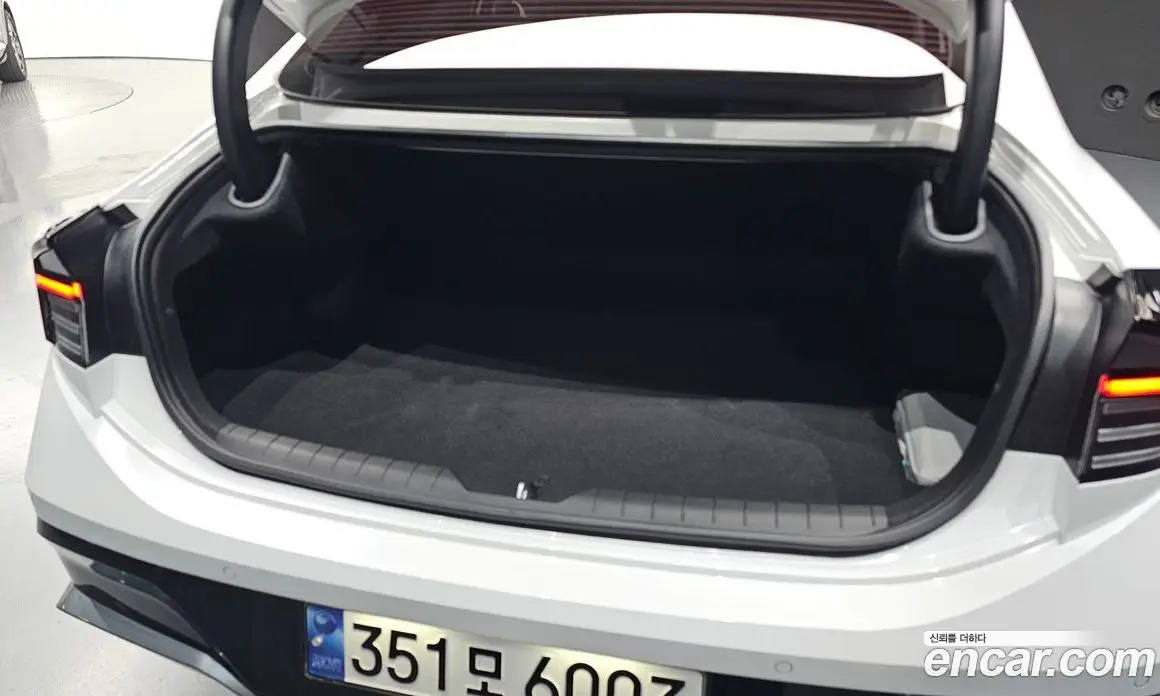 Hyundai Sonata 2023 2.0 автомат (гидро), фото 20