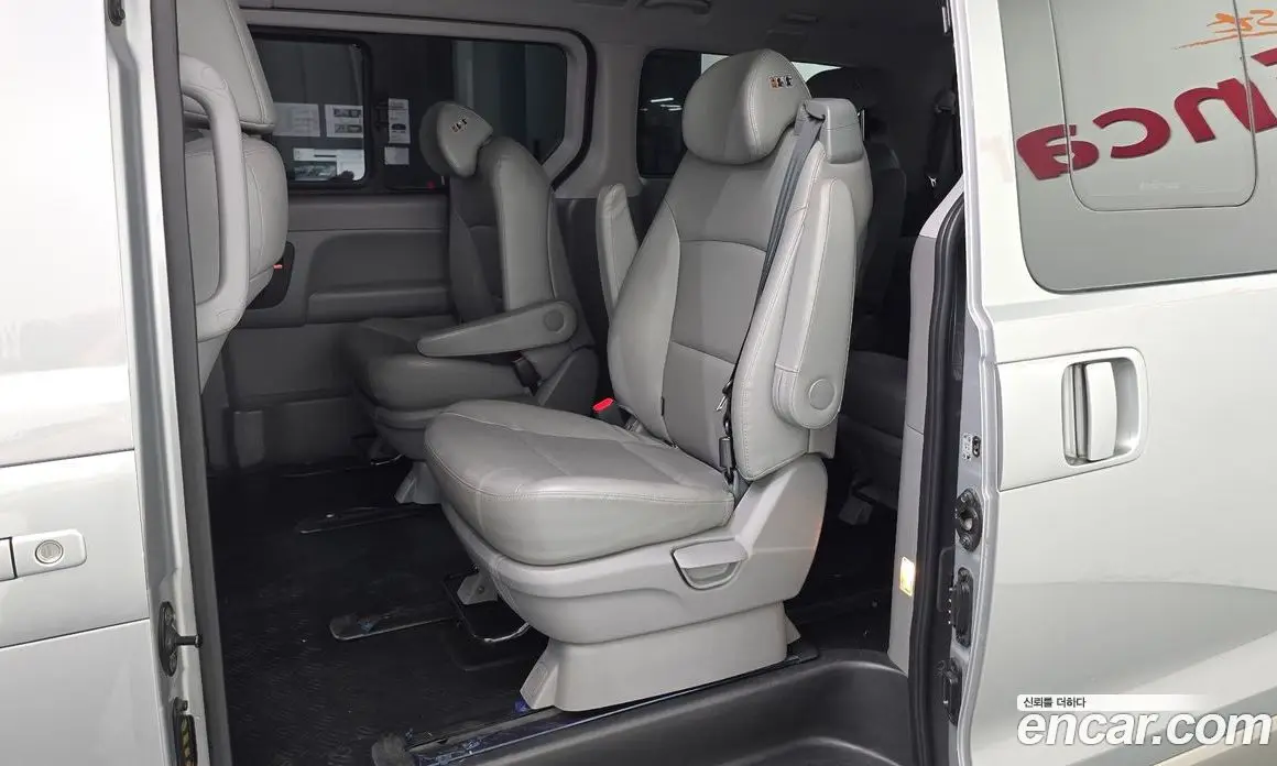 Hyundai Starex 2020 2.5 автомат (гидро), фото 11