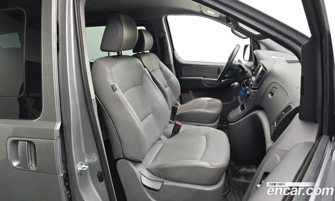 Hyundai Starex 2020 2.5 автомат (гидро), фото 13