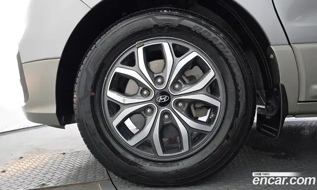 Hyundai Starex 2020 2.5 автомат (гидро), миниатюра 5