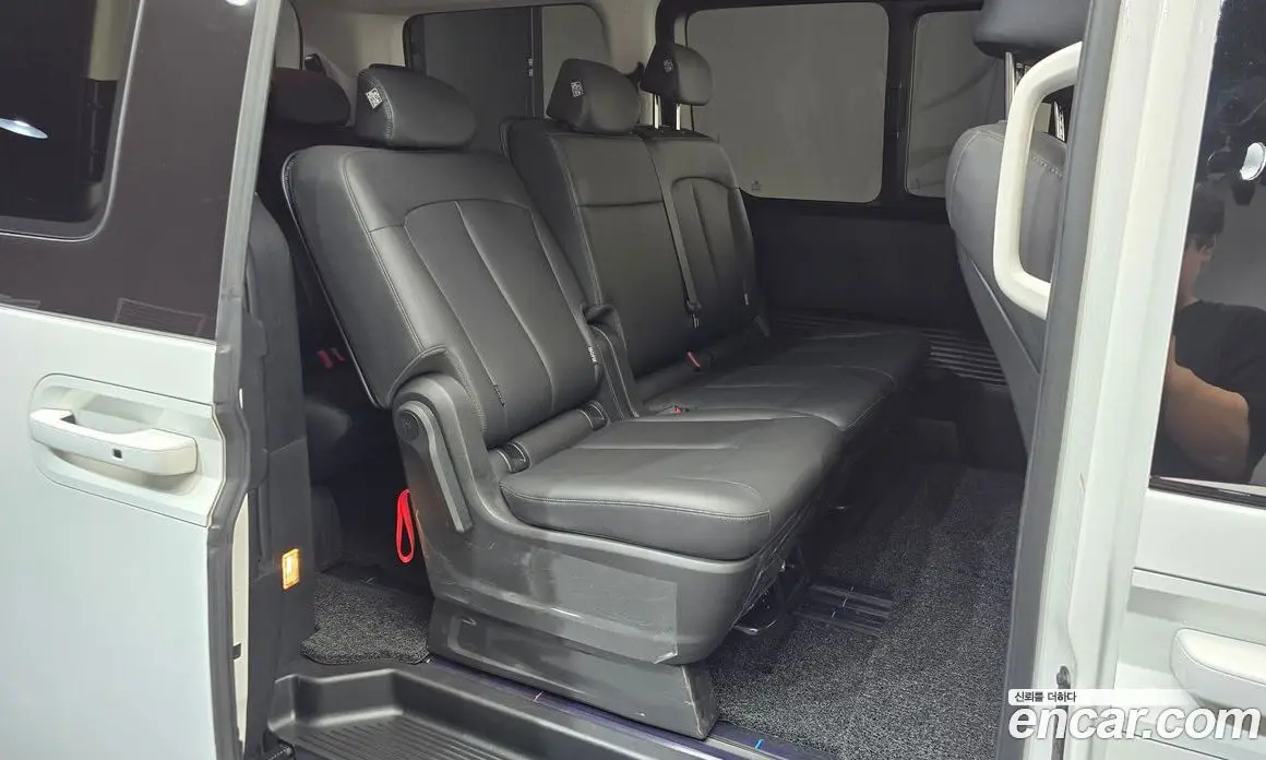 Hyundai Staria 2024 1.6 автомат (гидро), фото 17
