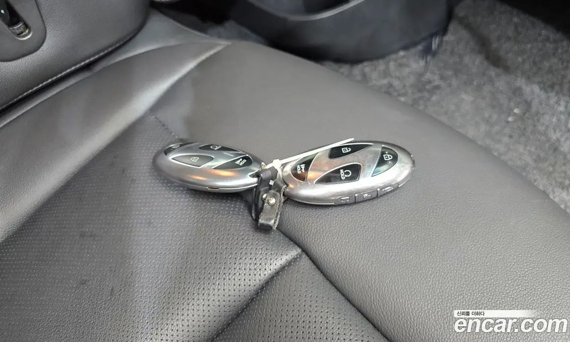 Hyundai Staria 2024 1.6 автомат (гидро), фото 22