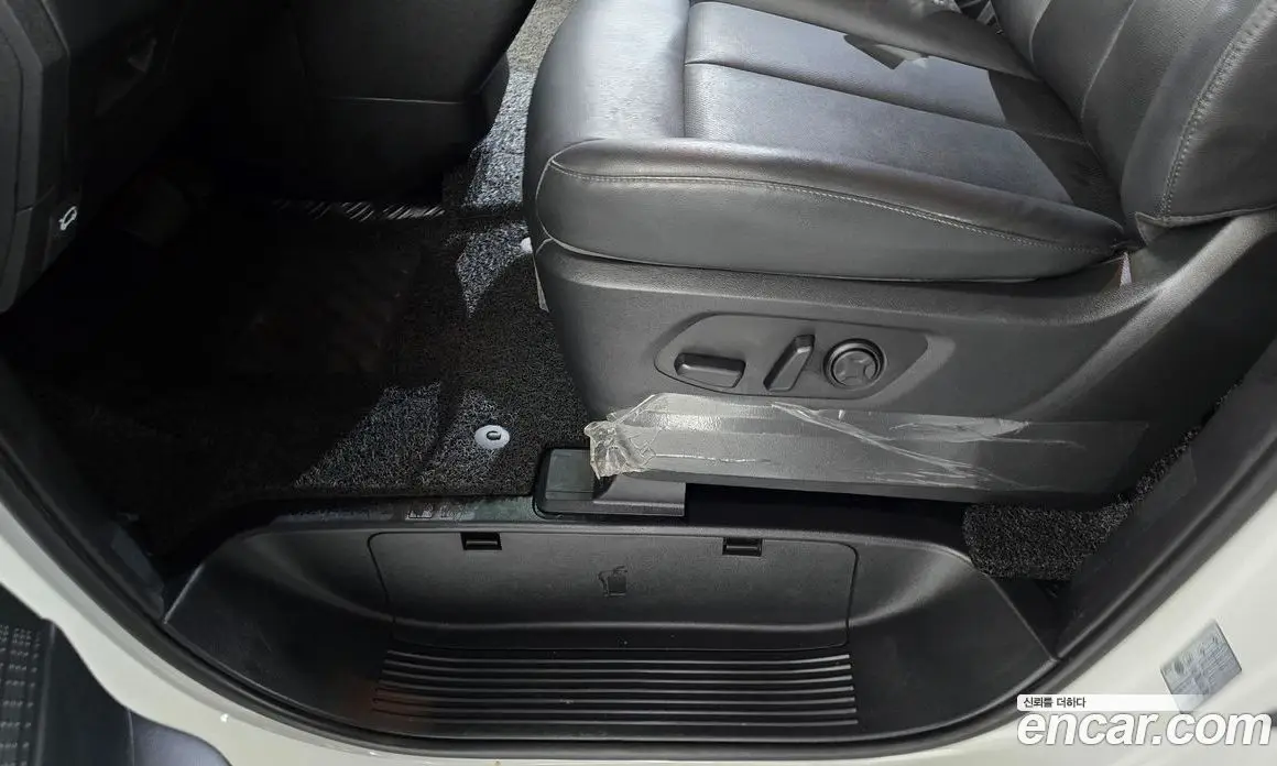 Hyundai Staria 2024 1.6 автомат (гидро), фото 29