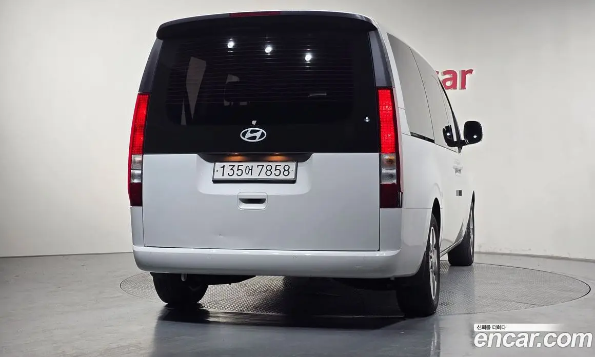 Hyundai Staria 2024 1.6 автомат (гидро), фото 4