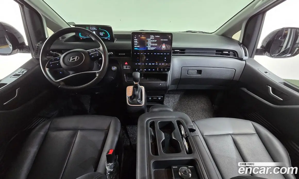 Hyundai Staria 2024 1.6 автомат (гидро), фото 10