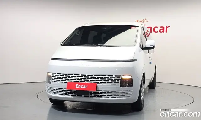 Hyundai Staria 2024 2.2 автомат (гидро), миниатюра 3