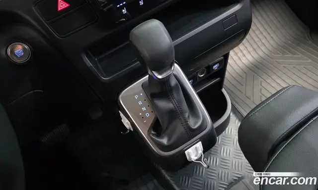 Hyundai Staria 2024 2.2 автомат (гидро), миниатюра 9