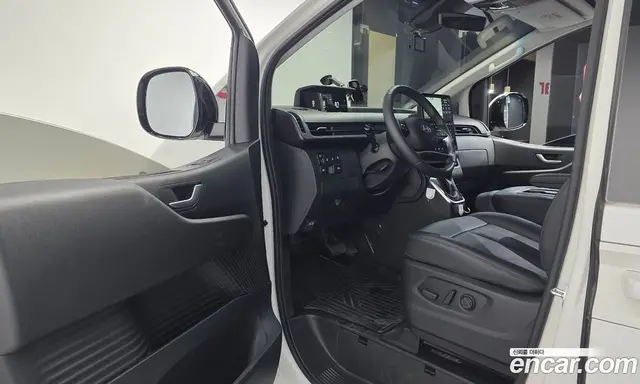 Hyundai Staria 2024 2.2 автомат (гидро), миниатюра 10