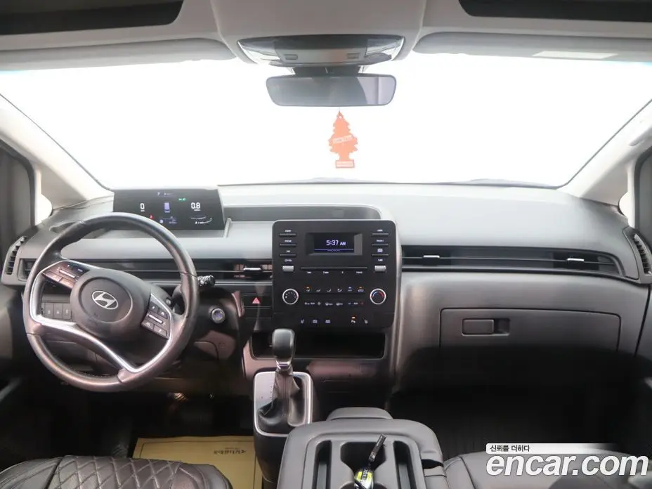 Hyundai Staria 2024 2.2 автомат (гидро), фото 13
