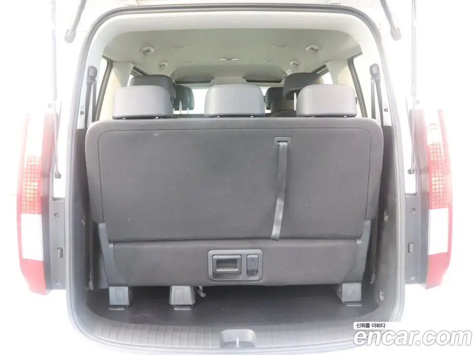 Hyundai Staria 2024 2.2 автомат (гидро), фото 7