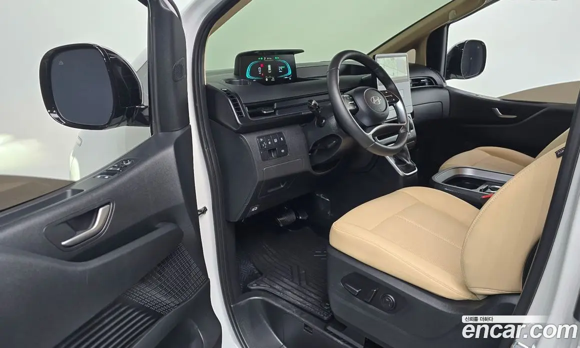 Hyundai Staria 2025 1.6 автомат (гидро), фото 12