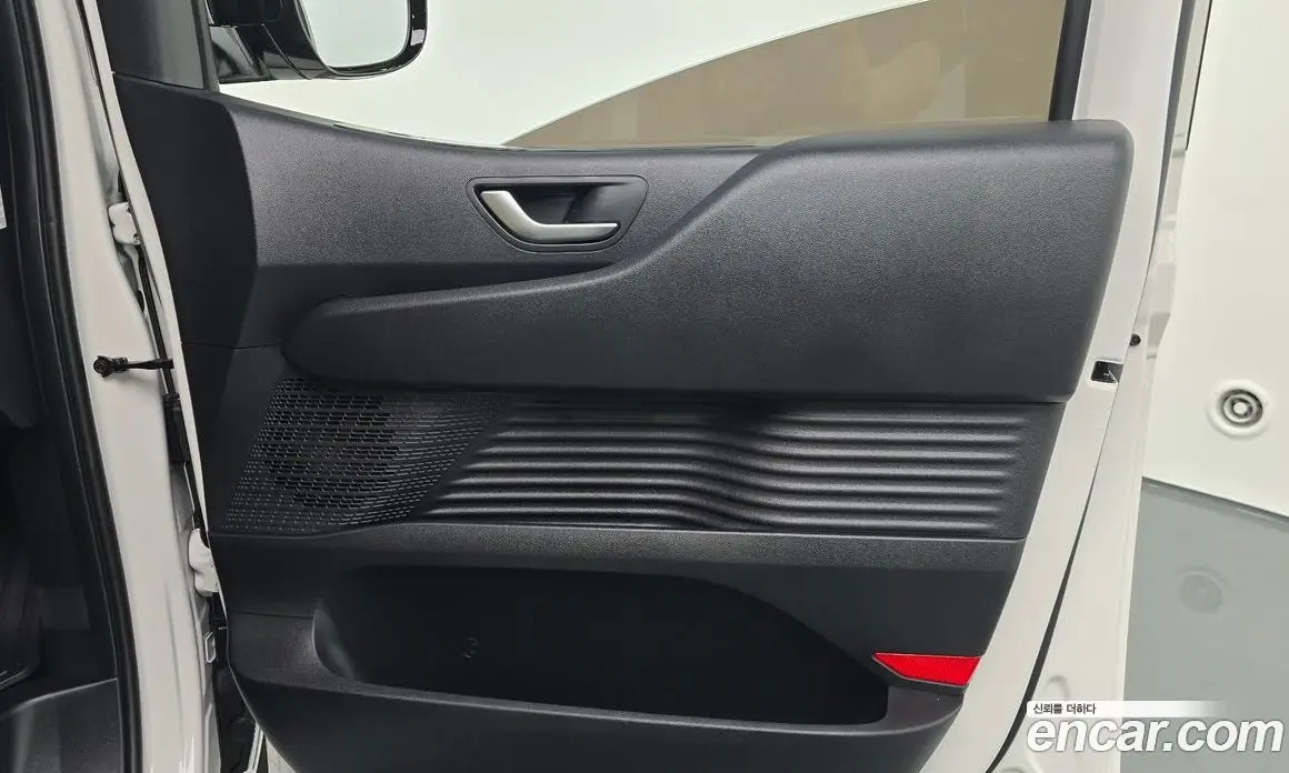 Hyundai Staria 2025 1.6 автомат (гидро), фото 14
