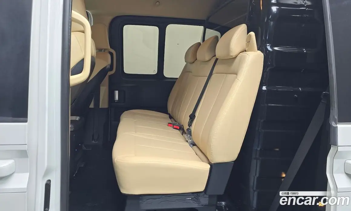 Hyundai Staria 2025 1.6 автомат (гидро), фото 16