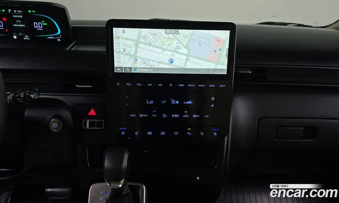 Hyundai Staria 2025 1.6 автомат (гидро), фото 18