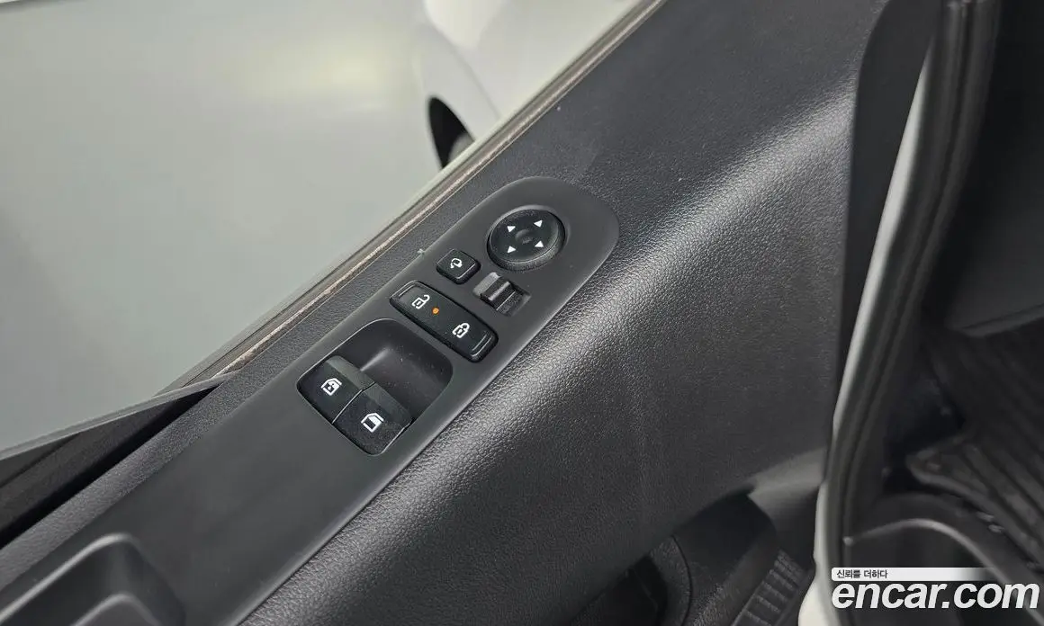 Hyundai Staria 2025 1.6 автомат (гидро), фото 20
