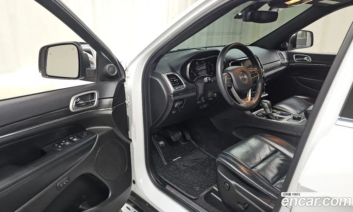Jeep Cherokee 2019 3.6 автомат (гидро), фото 12