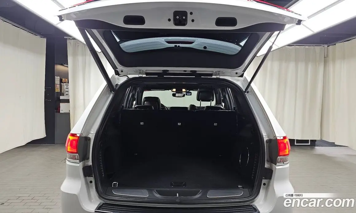 Jeep Cherokee 2019 3.6 автомат (гидро), фото 25