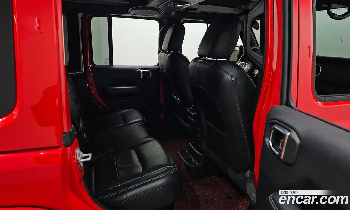 Jeep Wrangler 2018 2.0 автомат (гидро), фото 12 Jeep Wrangler 2018 2.0 автомат (гидро), фото 12