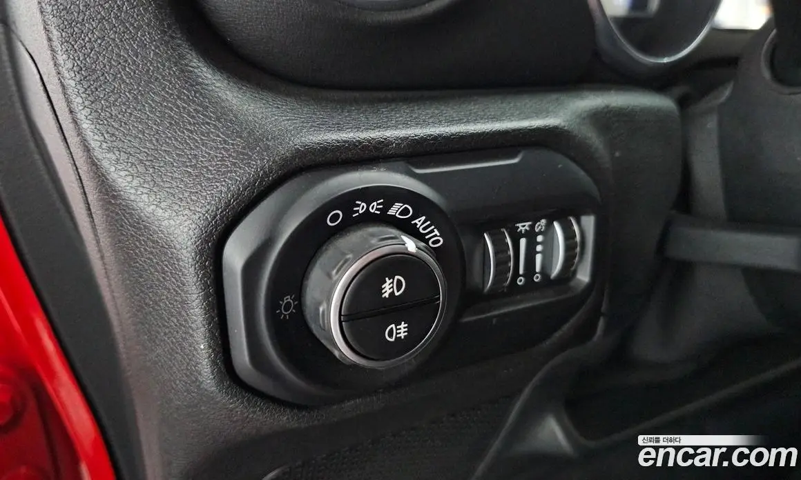 Jeep Wrangler 2018 2.0 автомат (гидро), фото 19 Jeep Wrangler 2018 2.0 автомат (гидро), фото 19