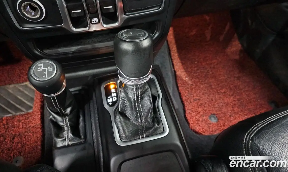 Jeep Wrangler 2018 2.0 автомат (гидро), фото 9 Jeep Wrangler 2018 2.0 автомат (гидро), фото 9