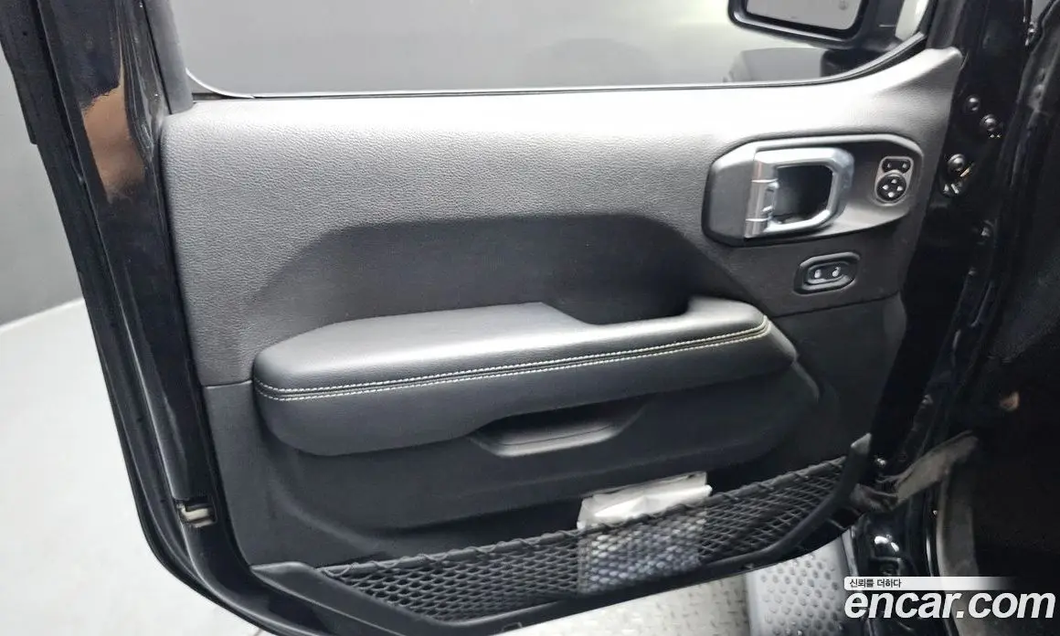 Jeep Wrangler 2019 2.0 автомат (гидро), фото 14