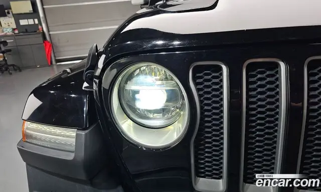 Jeep Wrangler 2019 2.0 автомат (гидро), миниатюра 8