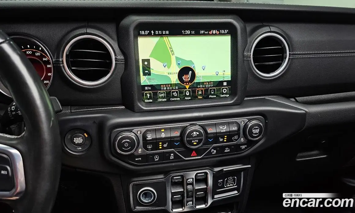Jeep Wrangler 2021 2.0 автомат (гидро), фото 19