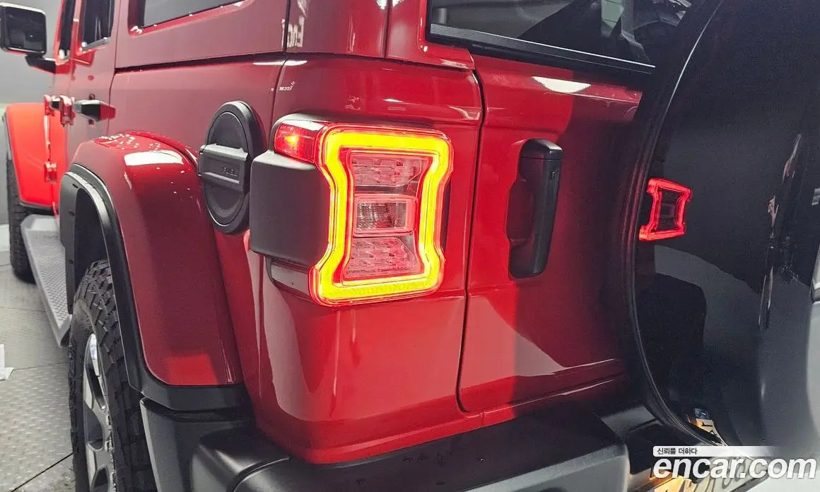 Jeep Wrangler 2021 2.0 автомат (гидро), фото 8
