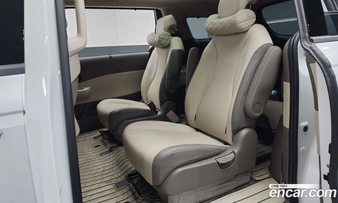 Kia Carnival 2025 3.5 автомат (гидро), фото 16