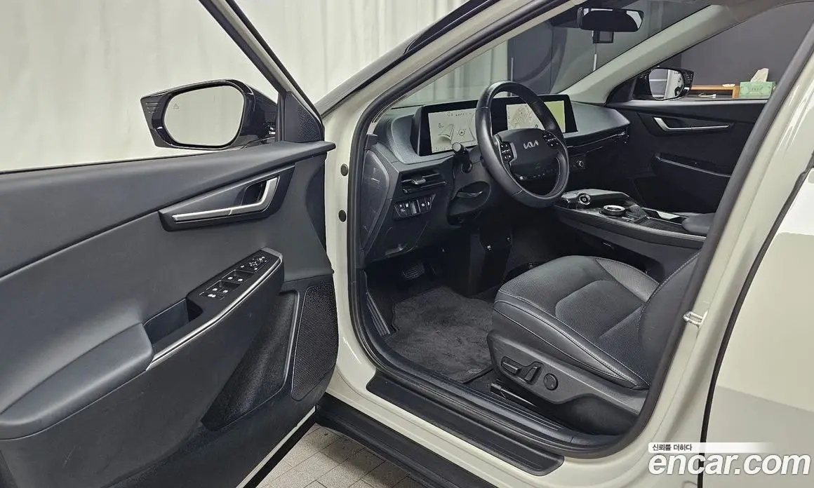 Kia EV6 2023 0.1 автомат (гидро), фото 13