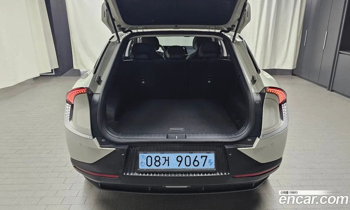 Kia EV6 2023 0.1 автомат (гидро), фото 21