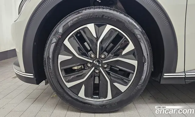 Kia EV6 2023 0.1 автомат (гидро), миниатюра 5