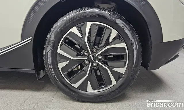 Kia EV6 2023 0.1 автомат (гидро), миниатюра 7