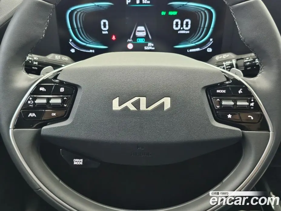 Kia Niro 2025 1.6 автомат (гидро), фото 12