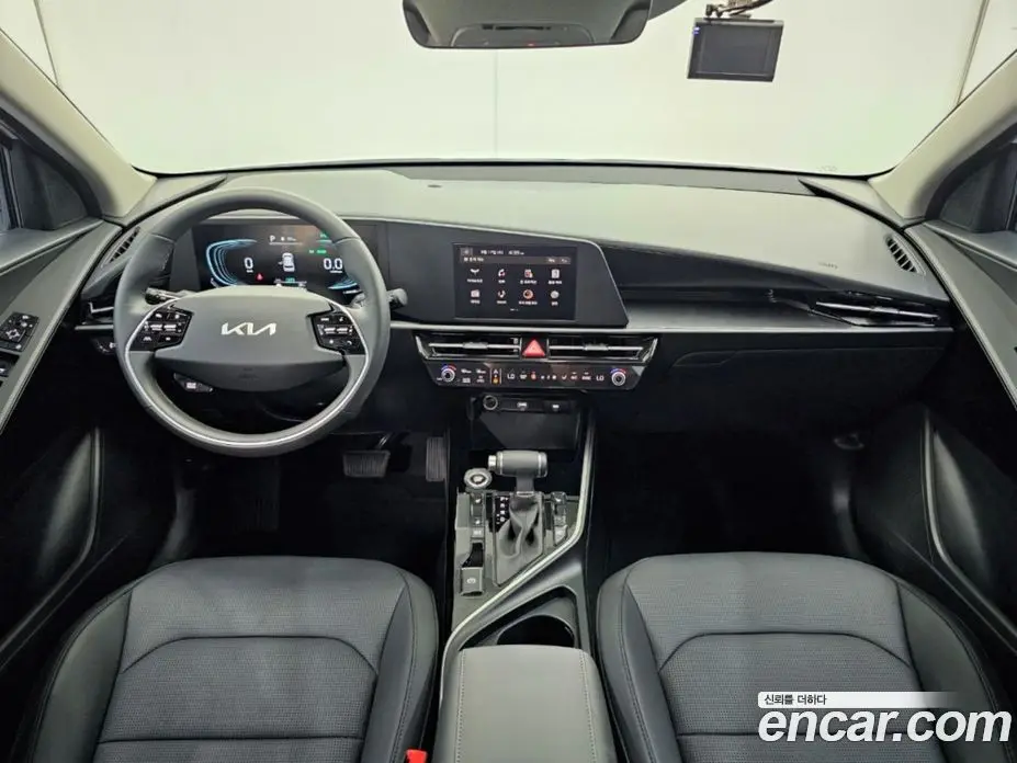 Kia Niro 2025 1.6 автомат (гидро), фото 15